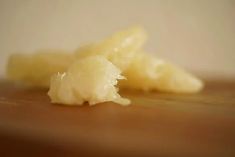 خواص لانولین برای پوست و مو